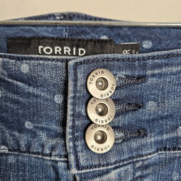 TORRID DENIM Skinny Jeans Pants MEDIUM WASH BLUE w POLKA DOTS size 24 Smoothing - Picture 5 of 10